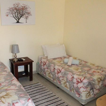 Esperanca Guesthouse Windhoek Bagian luar foto