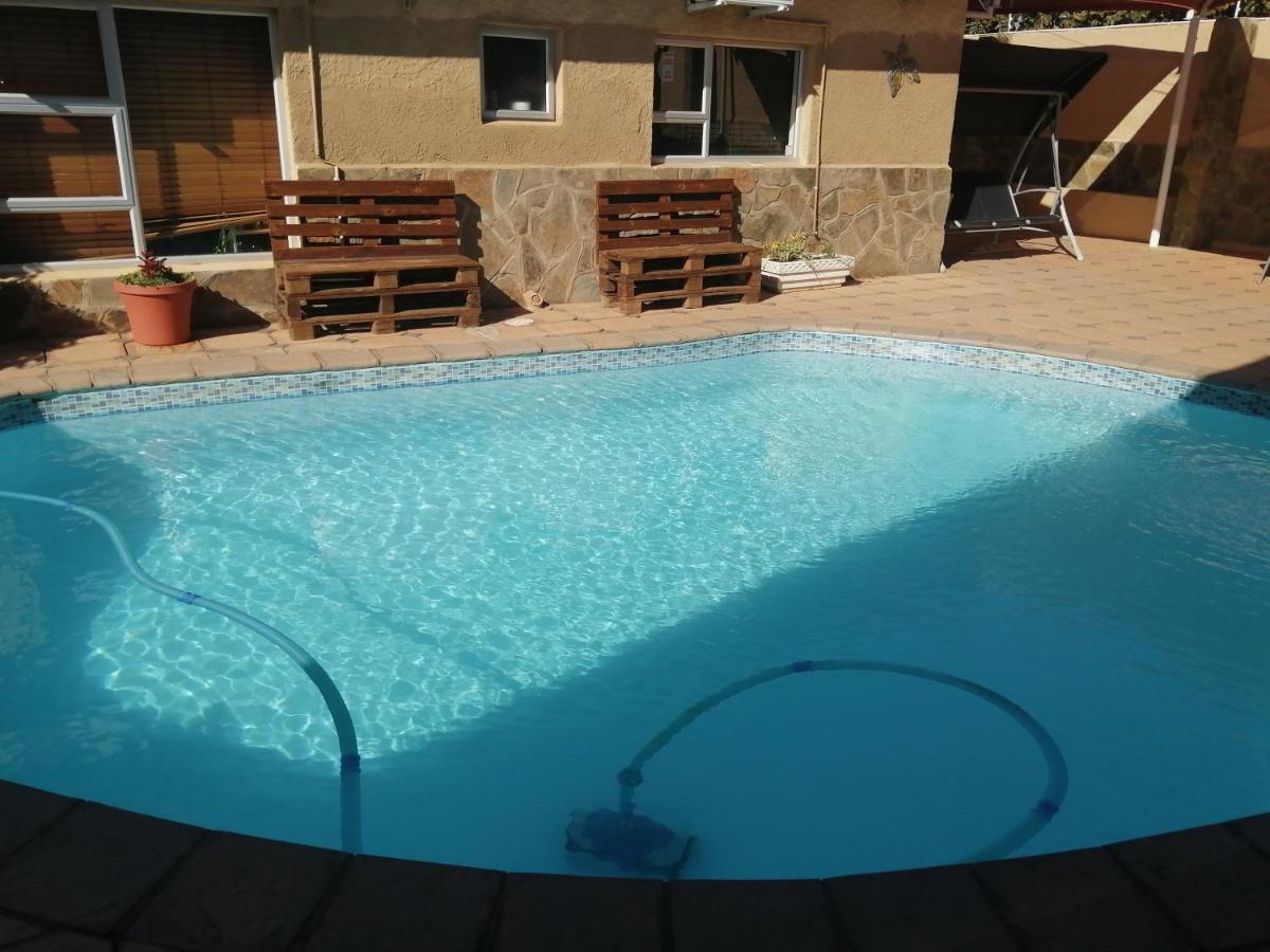 Esperanca Guesthouse Windhoek Bagian luar foto