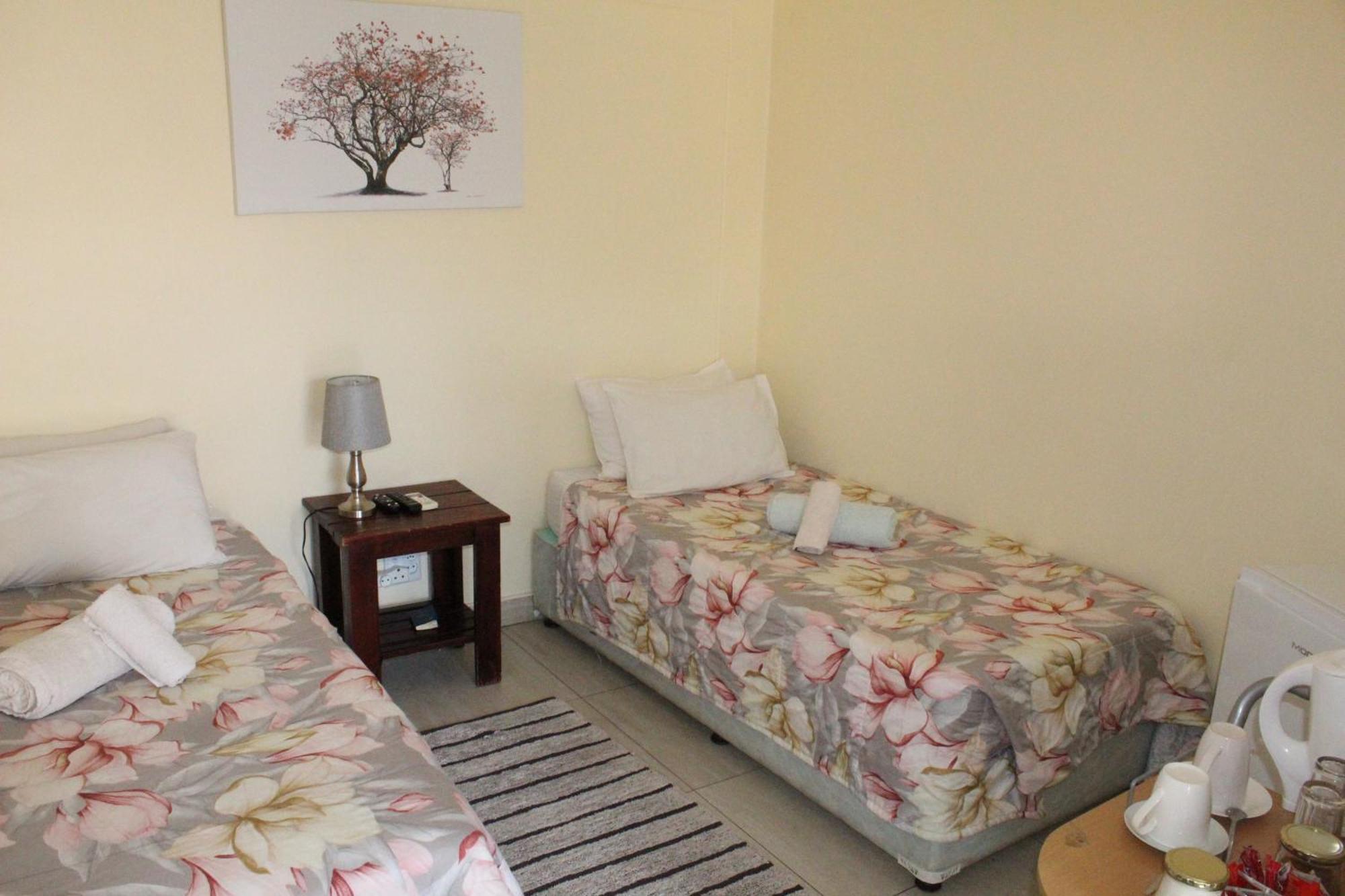 Esperanca Guesthouse Windhoek Bagian luar foto