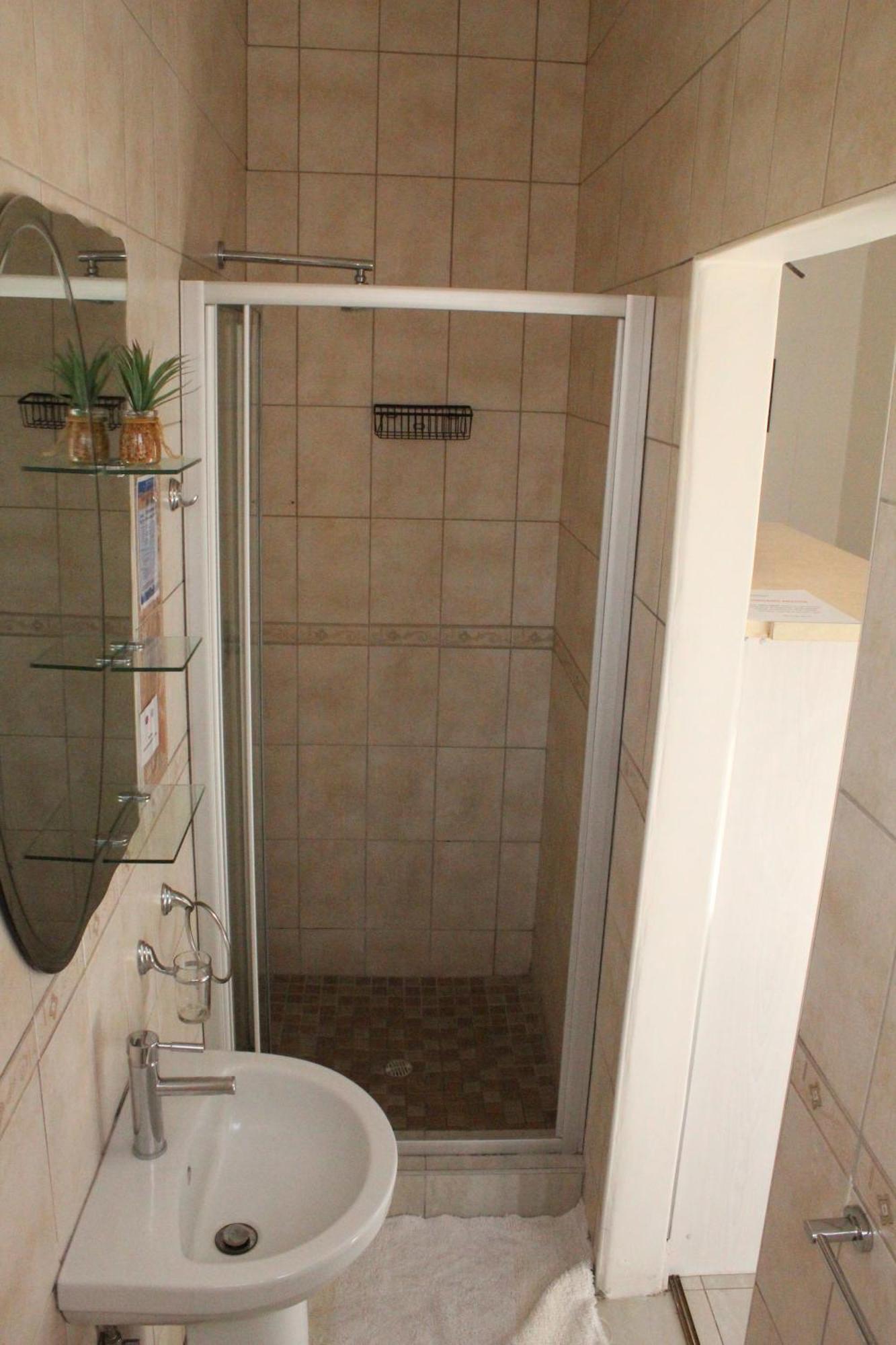 Esperanca Guesthouse Windhoek Bagian luar foto