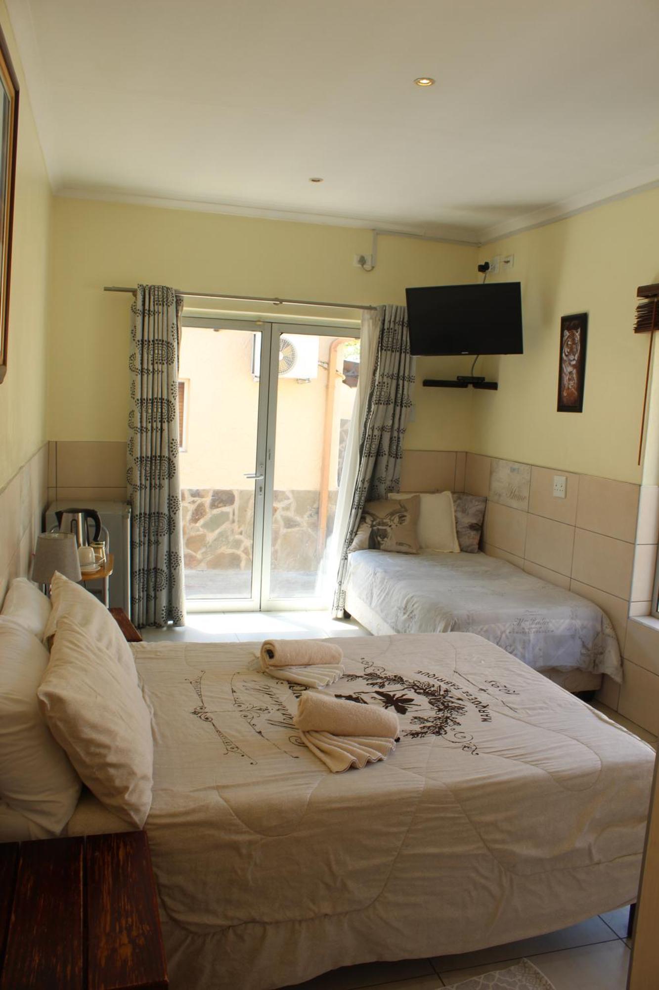 Esperanca Guesthouse Windhoek Bagian luar foto