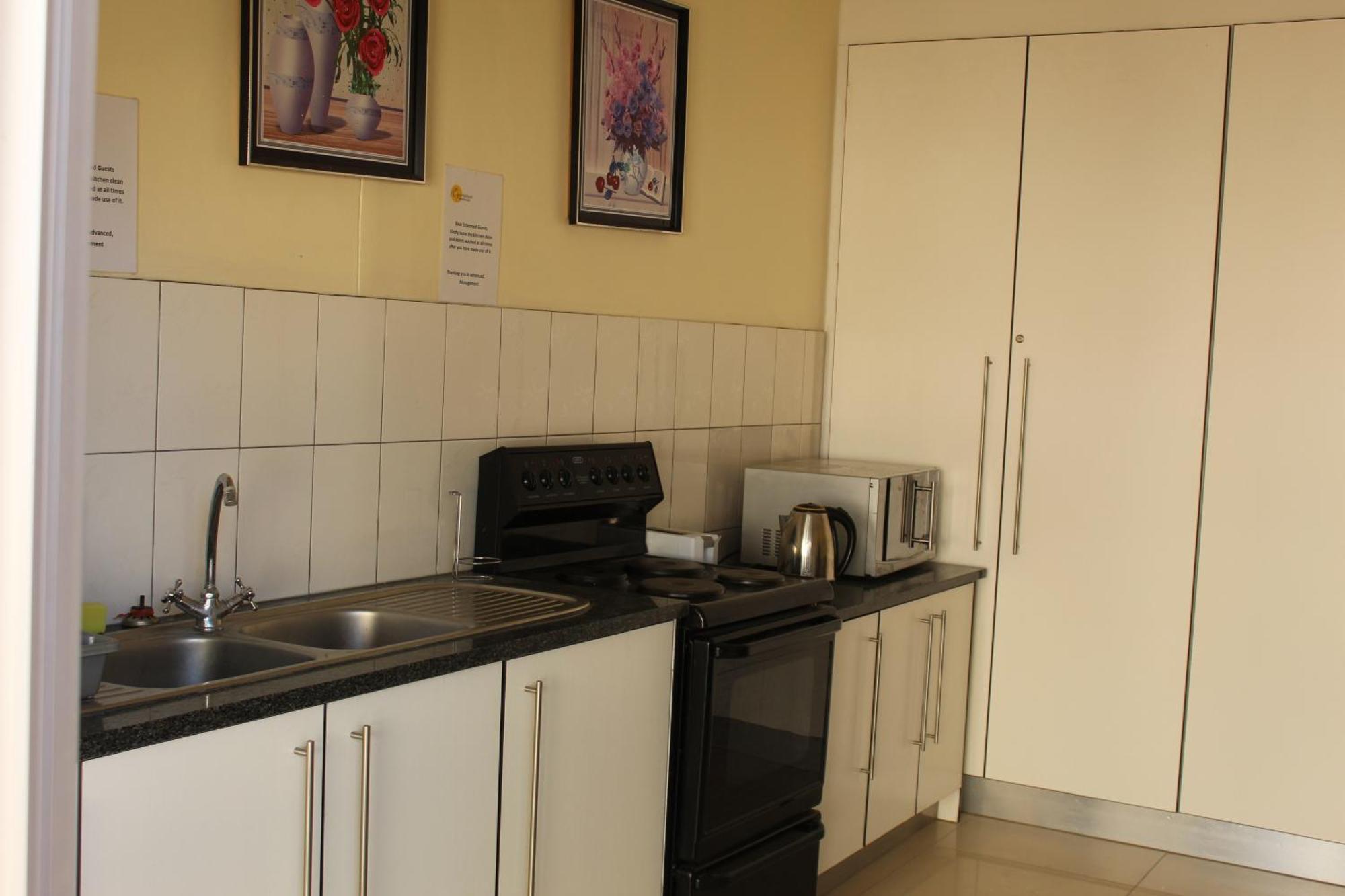 Esperanca Guesthouse Windhoek Bagian luar foto